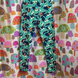 LuLaroe Dragon Leggings. OS
